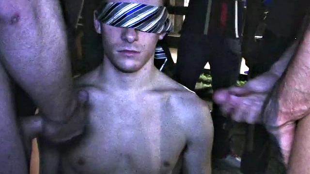 Blindfolded studs hazed in HJ 3some outdoors for frat