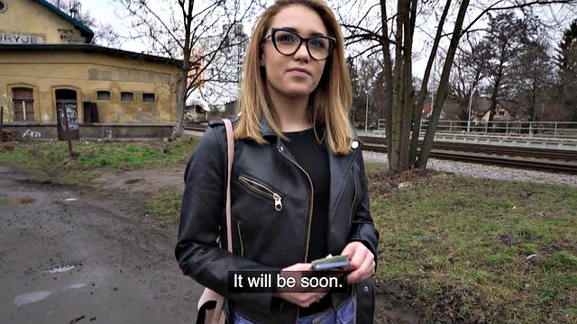 Real amateur speading cunt