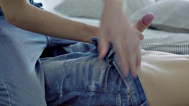 Inked boyfriend barebacking before fingering