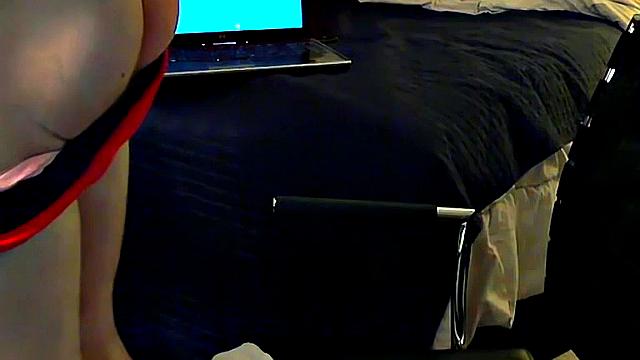 Zack Randall bends over and sucks his own cock before covering himself in a hot load