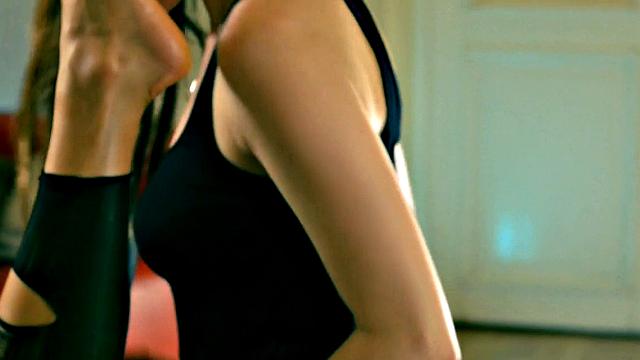 Sweet Bath Slippery Play