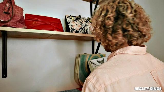 Fitting Room Pounding