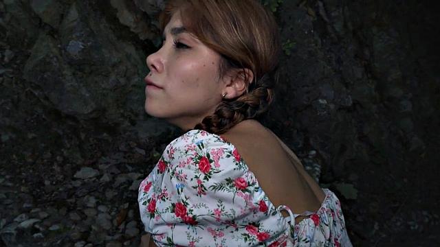 21yo Latina POV fucked outdoors for cash after casting