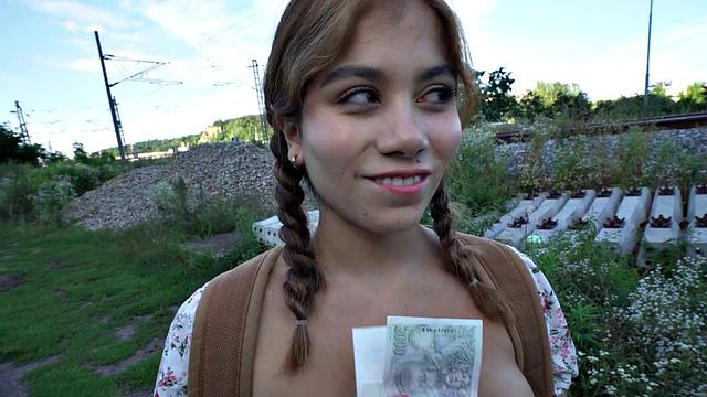 21yo Latina POV fucked outdoors for cash after casting