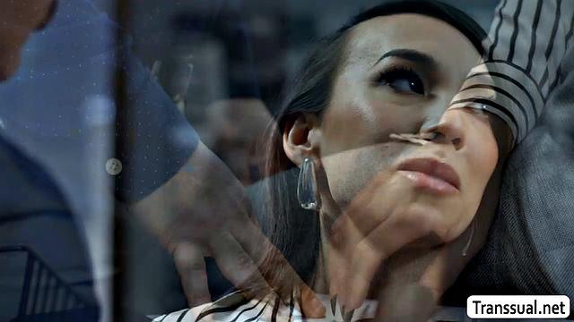 Fucking my horny boss in her office