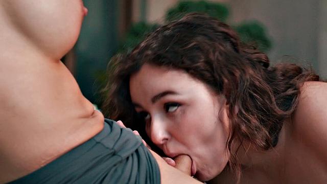 TRANSFIXED - Hot Waitress Emma Rose Rekindles With Bestie Leana Lovings During After Hour