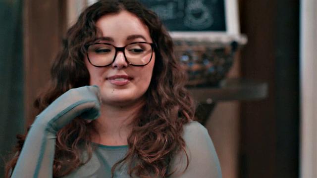 TRANSFIXED - Hot Waitress Emma Rose Rekindles With Bestie Leana Lovings During After Hour