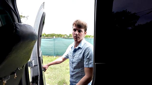 Real straight guy picked up to fuck in van till facial