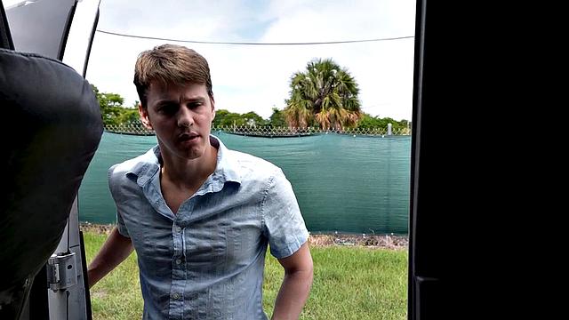 Real straight guy picked up to fuck in van till facial