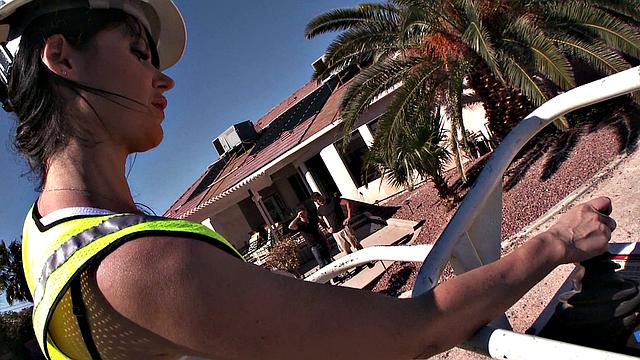 That Pussy's Electrifying