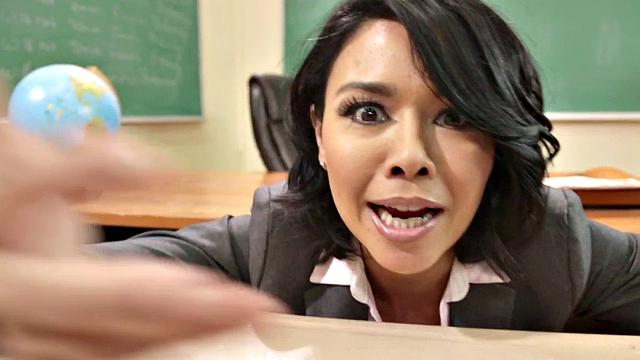 Strapon lez teacher prepares student for pussy fucking