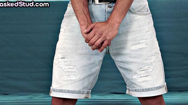 Lean straight jerking behind mask