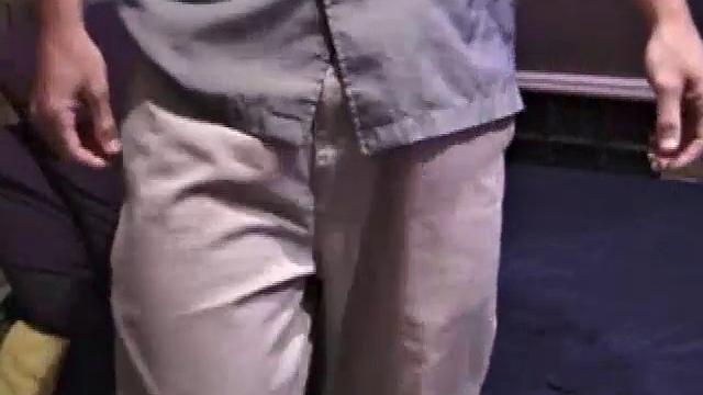 Justin goes solo and shows off for the guys-turns out straight is more of a suggestion