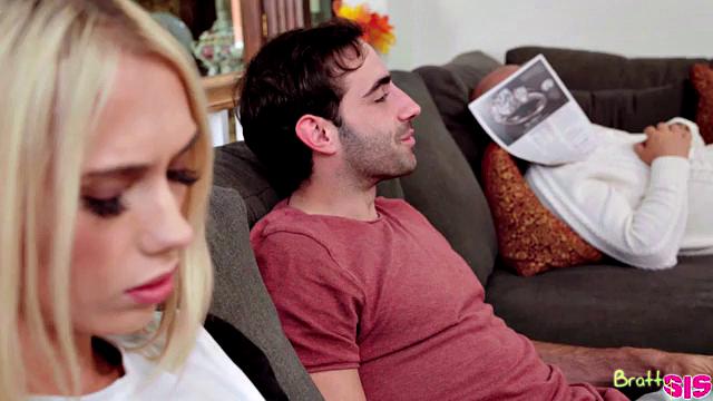 Thanksgiving Day Sex With Pilgrims And Pussies - S11:E12