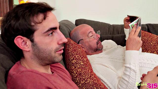 Thanksgiving Day Sex With Pilgrims And Pussies - S11:E12