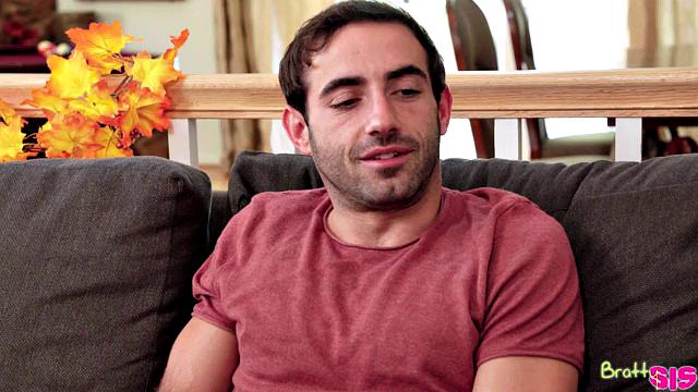 Thanksgiving Day Sex With Pilgrims And Pussies - S11:E12