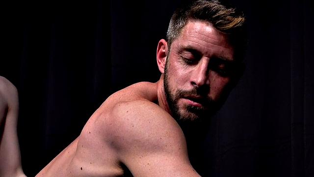 Спортивный жмот в суспензоре - твинг вылизал и без резинки отработал, фитнес по своим правилам