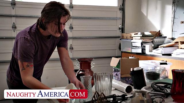 Blonde MILF Laura Bentley thanks friend by riding his cock