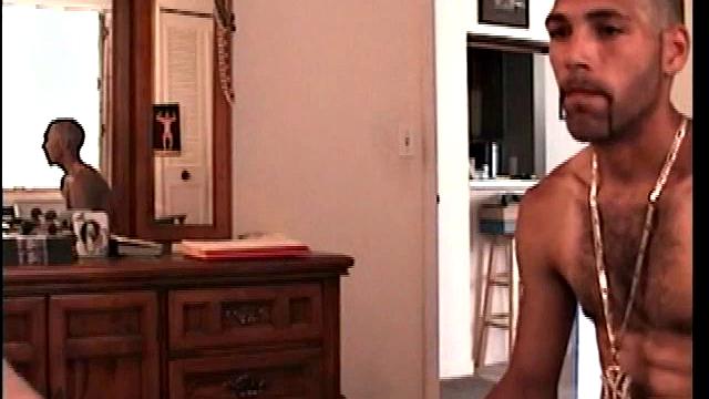 Straight Enrique Gets Head