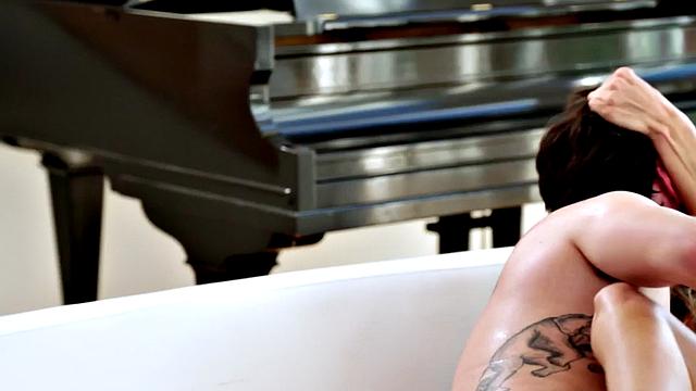 Anal loving inked babe deepthroats hard rod during intercourse