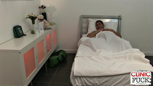 Nurse Keisha Kane gives a blowjob