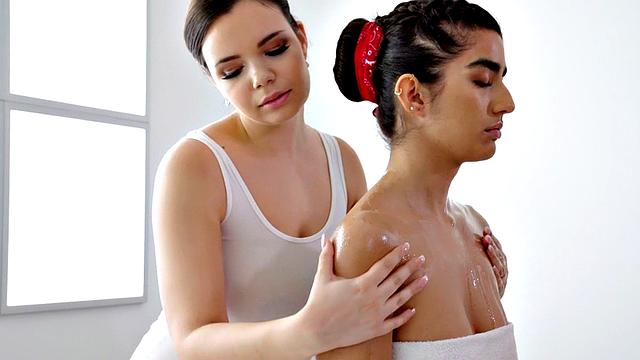 Busty WAM dyke licked by babe on erotic massage