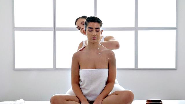 Busty WAM dyke licked by babe on erotic massage