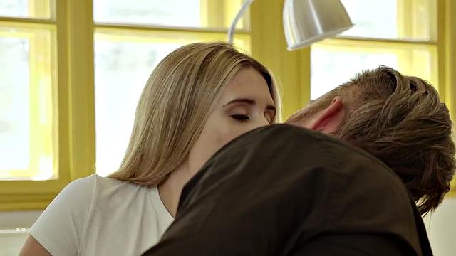 21yo GF fulfills her desires with pussylicking BF