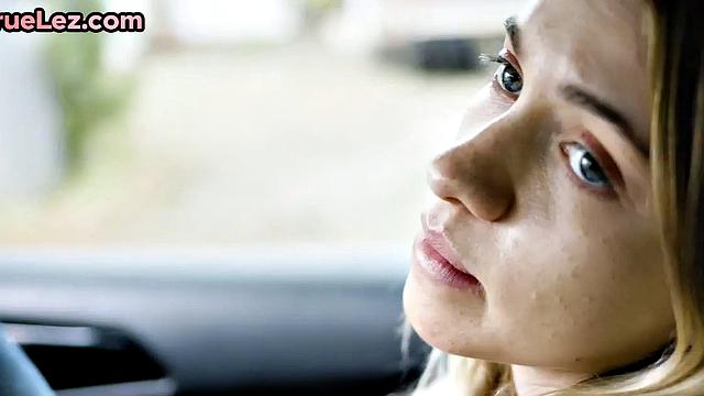 Безумные лесбиянки не могут остановиться - языки и пальцы в деле