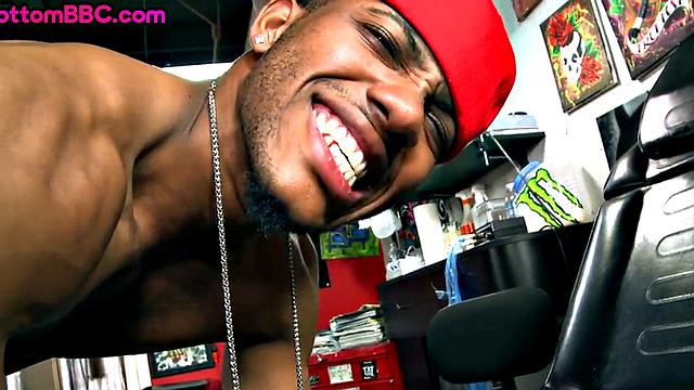 Ebony picked up and gets fucked in ass by white top