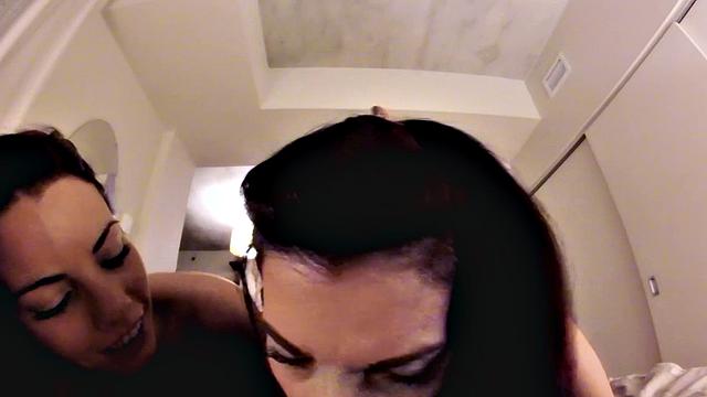 сестры лейн делят мой член и шутят над этим