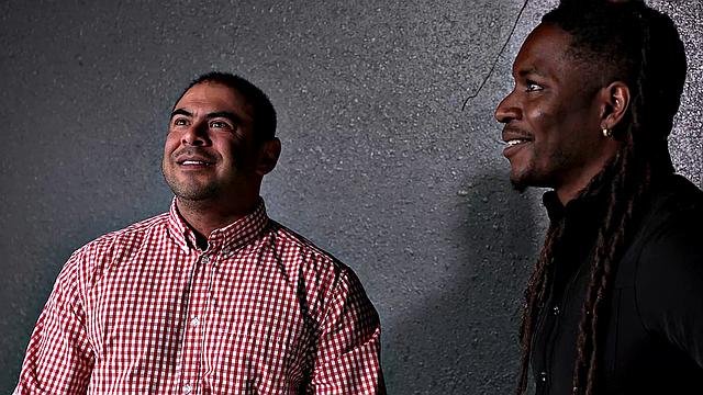 CuckoldSessions - House Decorators Fuck Hot Blonde IN FRONT OF HUSBAND