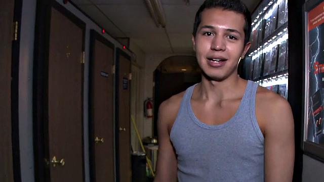 Gloryhole amateur cocksucked by spex gay