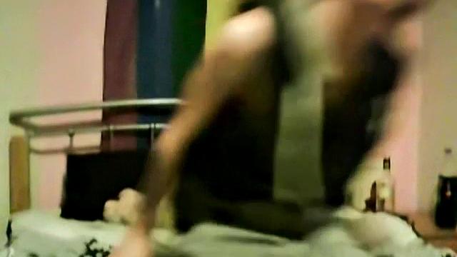 Скай Ромео дрочит соло, будто получает награду за лучший выступление
