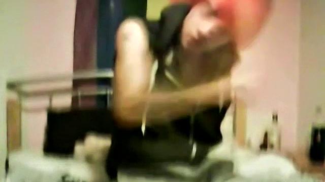 Skye Romeo jerks it solo like he's winning an award for best performance