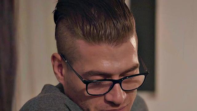 Pierced MILF enjoys fucking hardcore in wet pussy hole