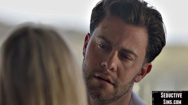 Блондинка прикинулась невинной, а сама шумно кайфует с bbc-любовником, романтика тут только для вида.