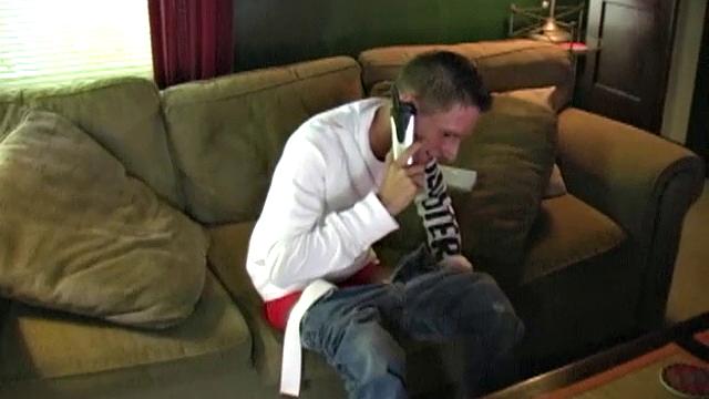 Брайан и Корей ласкают друг друга и смотрят, кто первым кончит