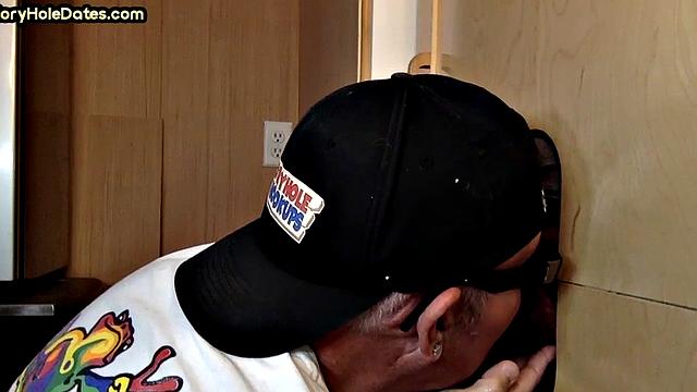 Cocksucking gloryhole DILF sucks rod in private action