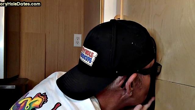 Cocksucking gloryhole DILF sucks rod in private action