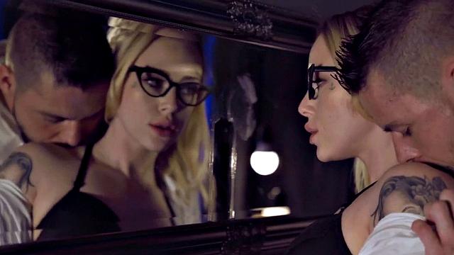 Erotic pantyhose babe burns with her man in sex