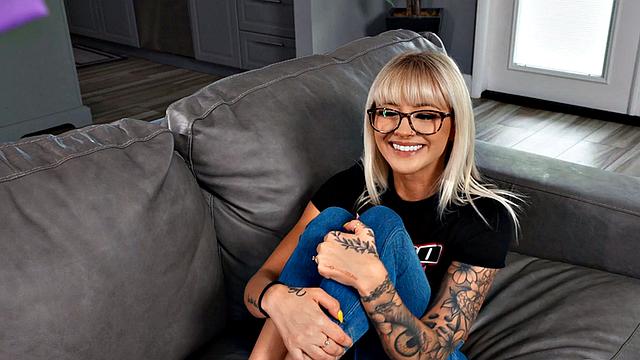 Squirting MILF with college guy