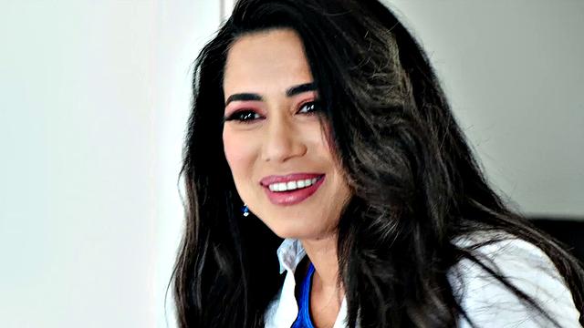 Loraine del Sol: Hot Mom Score