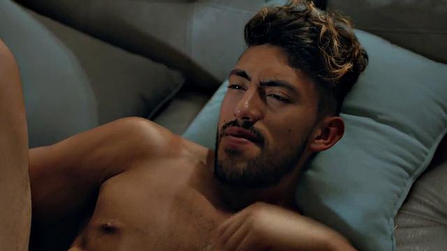 Black jock barebacking muscular BF in his analhole