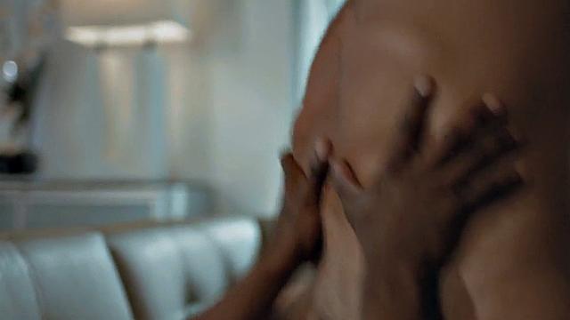 Black jock barebacking muscular BF in his analhole