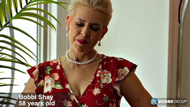 58-year-old Bobbi Shay gets off and tells how to jack off