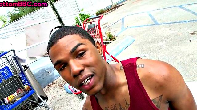 бывший зэк-натурал встречает белого - и свое новое место в жизни