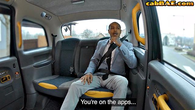 Эбонитовая таксистка покатала пассажира и осталась без трусов, классика жанра!