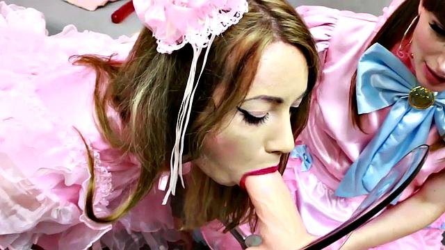 Cosplay tgirl in rough analplay