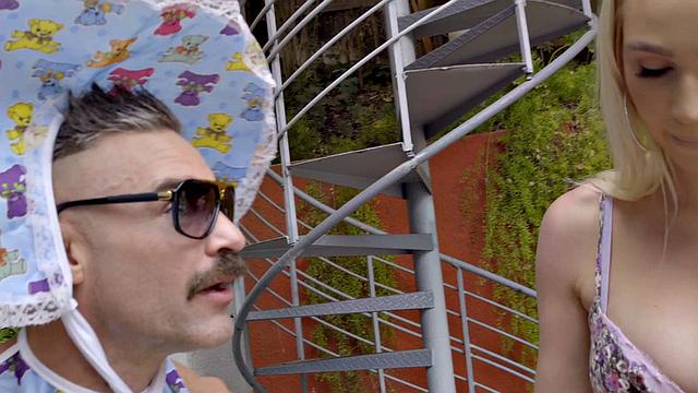 Kendra Sunderland - Big B**bs